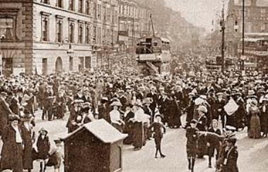 Bank Holiday crowds in New Brighton