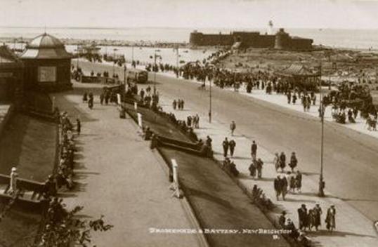 Promenade 1930's